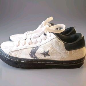 Converse All Star Sneakers  Men's 8 Women's 9.5  Off White Volitant Ox Low Top